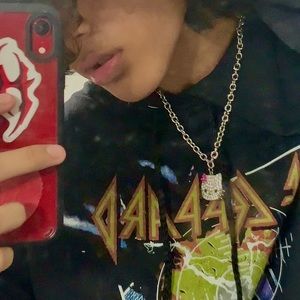 Meet your Posher, Cesar